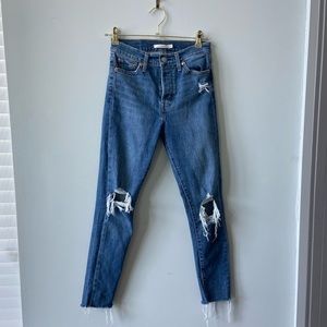 LEVI’S High-Rise Wedgie Skinny Distressed Jeans 26
